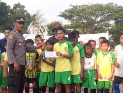 Polres Sumedang Bersama Forkopimcam Hadiri Final Turnamen Sepak Bola Usia SD di Kecamatan Darmaraja