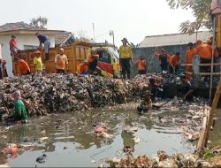 Pemdes Kedung Pengawas Gandeng UPT DLH Wil. 1 Dan Tim Destana Lakukan Aksi Gotong Royong