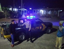 Patroli Malam Anggota Polsek Sukasari Pastikan Keamanan Warga
