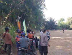 Bhabinkamtibmas Polsek Conggeang Aktif Pantau Turnamen Sepak Bola Antar RW di Desa Padaasih 
