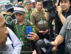 Ribuan Guru Madrasah Swasta Se-Indonesia ( PGIN ) Inpasing Gelar Aksi Damai Di DPR RI