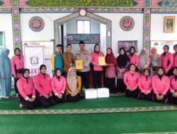 Jumat Berbagi Di Moment Maulid Nabi, Polres Pagar Alam Berikan Tali Asih Perlengkapan Ibadah 