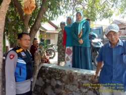 Bhabinkamtibmas Polsek Tomo Laksanakan Kegiatan Jumat Curhat Berdialog Dengan Warga Desa Cipeles
