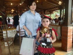Nathania Faida Azmi Fatchurahman Hadir Dalam Lomba Fashion Show Anak di Hari Batik Nasional 