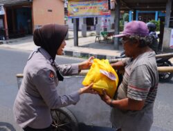 Peringatan Hari Ulang Tahun Humas Ke-72. Polres Purwakarta Bagikan Sembilan Bahan Pokok