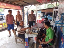 Samapta Polsek Tomo Polres Sumedang Tingkatkan Keamanan Lingkungan dengan Patroli Jalan Kaki