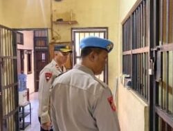 Wakapolres dan Kasi Propam Polres Majalengka Melakukan Inspeksi Ruang Tahanan