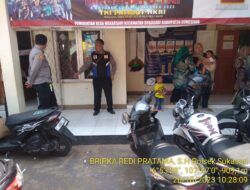 Anggota Polsek Sukasari Melaksanakan Patroli Jalan Kaki
