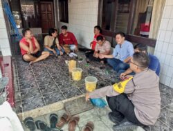 Bhabinkamtibmas Polsek Tomo Laksanakan Kegiatan “Jumat Curhat” berdialog dengan Warga Desa Bugel 