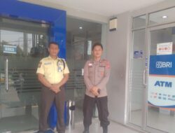 Samapta Polsek Tomo Tingkatkan Keamanan dan Kenyamanan dengan Patroli Jalan Kaki