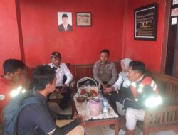 Sinergitas TNI – Polri, Bhabinkamtibmas Polsek Tomo Silaturahmi Sambangi Koramil 1009/Tomo