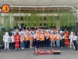 PT ASDP Menghimbau Pengguna Jasa Kapal Cuaca Ekstrim