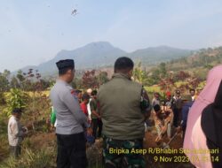 Wujud Empati, kapolsek bersama Bhabinkamtibmas Polsek sukasari Takziah Warga Binaannya.
