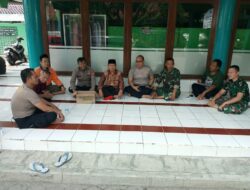 Panit IK Polsek Tomo Polres Sumedang Melaksanakan Kegiatan “Jumat Curhat” Dalam Rangka Program Quick Wins Presisi Polri.