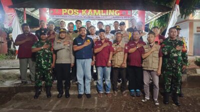 Kapolres Metro Bekasi Sambangi Pos Kamling 