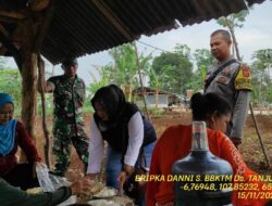 Bripka Dani Santika Bhabinkamtibmas Polsek Tanjungmedar Polres Sumedang laksanakan sambang/silatrahmi Kamtibmas 