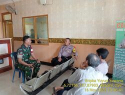 Laksanakan sambang, Bhabinkamtibmas Polsek Tanjungmedar Polres Sumedang Bripka Yuyun Yuwana berikan himbauan kamtibmas