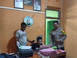 Panit Samapta Polsek Tomo Polres Sumedang Aipda Didin M. Melaksanakan Patroli Siang Hari Antisipasi Gangguan Kamtibmas.