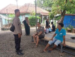 Bhabinkamtibmas Polsek Tomo Polres Sumedang Laksanakan “Jumat Curhat” dengan Warga Desa Darmawangi Kecamatan Tomo Kabupaten Sumedang