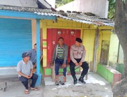 Panit Samapta Polsek Tomo Polres Sumedang Tingkatkan Keamanan dan Kenyamanan dengan Patroli Jalan Kaki
