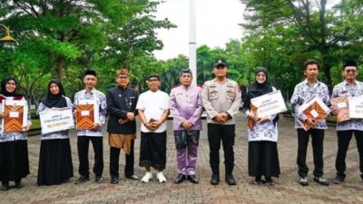 Peringatan Hari Guru Kabupaten Purwakarta Di Taman Pasanggrahan Padjajaran