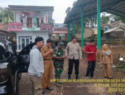 Kapolsek Tanjungmedar Polres Sumedang IPTU HAJID ABDULAH, SH bersama Danpos laksanakan silaturahmi kamtibmas