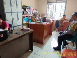 Bhabinkamtibmas Desa Sukamukti Polsek Tanjungmedar Polres Sumedang Polda Jabar laksanakan sambang/silatrahmi kamtibmas