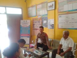 Samapta Polsek Tomo Polres Sumedang Tingkatkan Keamanan dan Kenyamanan dengan Patroli Jalan Kaki