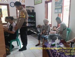 Bhabinkamtibmas Polsek Tanjungmedar Polres Sumedang laksanakan silatrahmi Kamtibmas presisi.