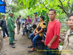 Polsek Tanjungmedar Polres Sumedang Polda Jabar Tingkatkan Keamanan dengan Patroli Jalan Kaki dalam rangka quick wins presisi”