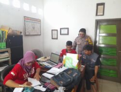 Bhabinkamtibmas Polsek Tomo Polres Sumedang Laksanakan “Jumat Curhat” dengan Warga Desa Bugel 