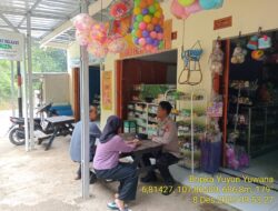 Aiptu Nana Sujana Bersama Bripka Yuyun Yuwana melaksanakan sambang/silatrahmi kamtibmas