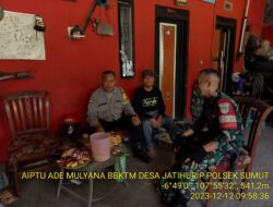Bhabinkamtibmas beserta Babinsa Desa Jatihurip melaksanakan Sambang dan Silaturahmi ke Masyarakat Desa Jatihurip Kec