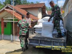 Bersinergi, Bhabinkamtibmas Polsek Tanjungmedar Polres Sumedang bersama Babinsa laksanakan sambang ke warga masyarakat