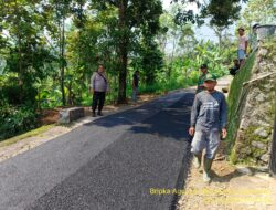 Bhabinkamtibmas Desa Sukamukti. Monitoring giat Hotmix Jalan Gombong Desa Sukamukti Kecamatan Tanjungmedar