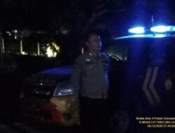 PIKET SAMAPTA POLSEK SUKASARI MENGAJAK WARGA UNTUK TURUT SERTA JAGA KAMTIMBAS PADA MALAM HARI