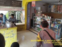 Bhabinkamtibmas Polsek Tanjungmedar Polres Sumedang laksanakan sambang/silatrahmi kamtibmas
