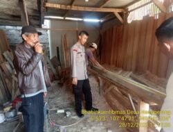 Kanit Bhabinkamtibmas polsek Sukasari Melaksanakan Giat Sambang Dan Silaturahmi Kepada warga yang ada di desa Binaan.