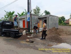 Anggota Polsek Tanjungmedar Polres Sumedang Polda Jabar Tingkatkan Keamanan dengan Patroli Jalan Kaki