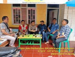 Polsek Sukasari melaksanakan kegiatan Jumat Curhat dalam rangka Program Quick Wins Presisi di Wilayah Desa Sukasari 