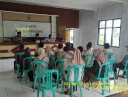 Kapolsek Tanjungmedar IPTU HAJID ABDULAH, SH melaksanakan Kegiatan Jumat Curhat di desa Tanjungmedar