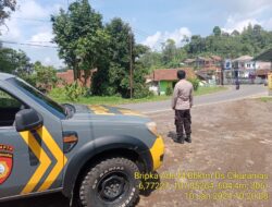 Polsek Tanjungmedar Polres Sumedang melaksanakan KRYD siang hari untuk jaga kamtibmas