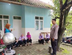 Bhabinkamtibmas Polsek Tomo Polres Sumedang Laksanakan “Jumat Curhat” dengan Warga Desa Marongge Kecamatan Tomo Kabupaten Sumedang