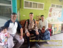 kanit Binmas polsek sukasari Aiptu Cecep Cepi Dan Melaksanaksanakan Giat sambang dilanjut solat jumat bersama warga Desa sukasari 