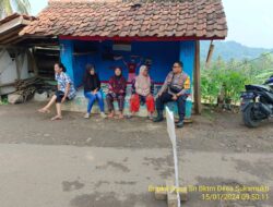Bhabinkamtibmas Desa Sukamukti Polsek Tanjungmedar Polres Sumedang Polda Jabar laksanakan sambang/silatrahmi kamtibmas