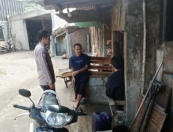Bhabinkamtibmas Desa Sukarapih Melaksanakan Giat Sambang Dan Silaturahmi Kepada Warga masyarakat