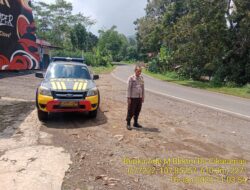 Polsek Tanjungmedar Polres Sumedang melaksanakan KRYD siang hari untuk mencegah terjadinya curat, curas dan curanmor