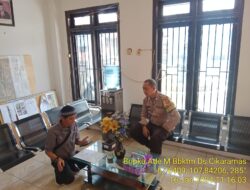 Bripka Ade Mulyana Bhabinkamtibmas Desa Cikaramas Polsek Tanjungmedar Polres Sumedang laksanakan sambang kamtibmas