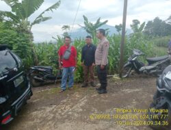Tingkatkan keamanan, Polsek Tanjungmedar Polres Sumedang laksanakan Patroli Jalan Kaki”