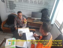 Bhabinkamtibmas Desa Mekarsari Melaksanakan Giat Sambang Dan Silaturahmi Kepada warga yang ada di desa Binaan